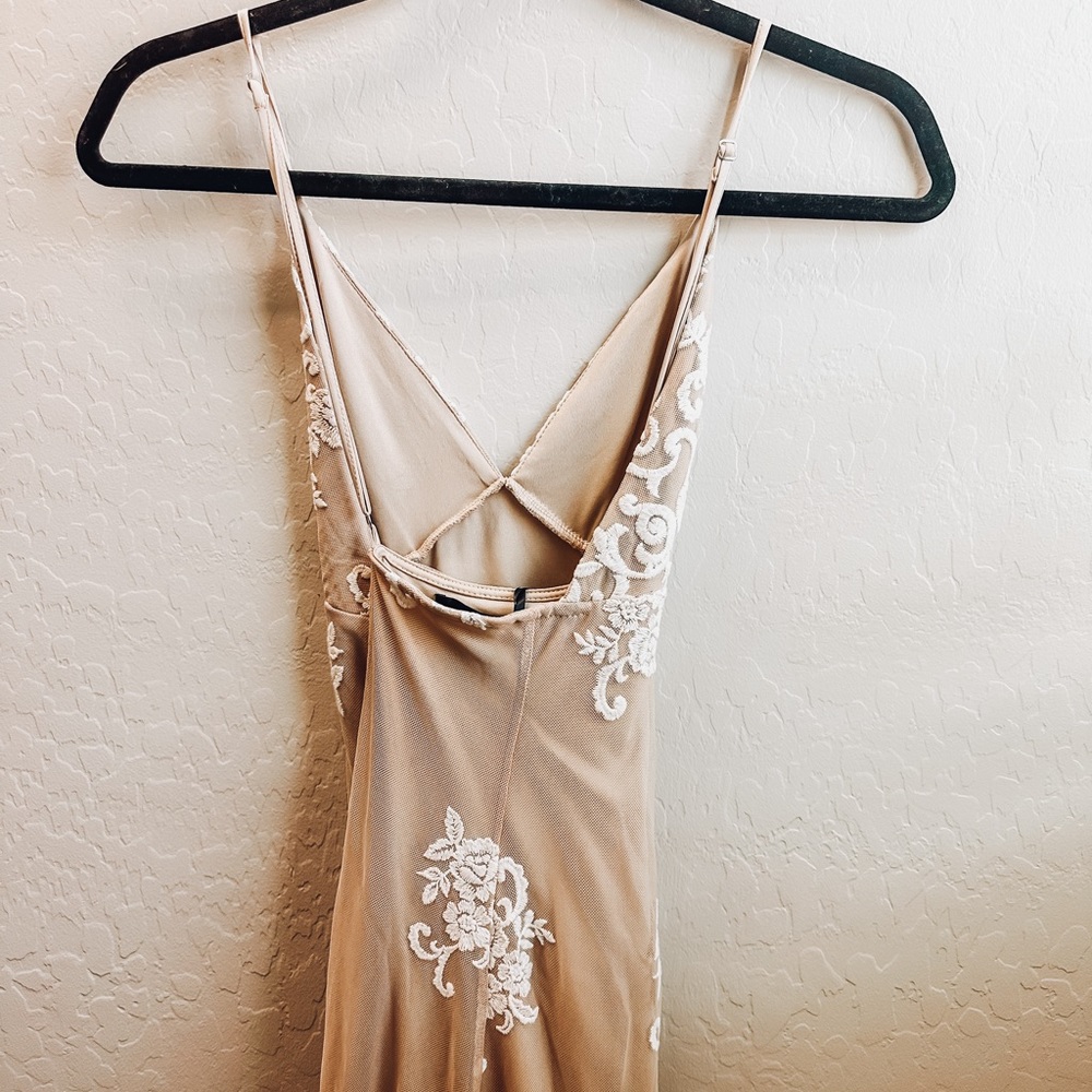 Lace maxi dress gown - Picture 3 of 3